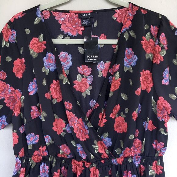 Torrid Babydoll Top Womens 1X 14/16 Black Floral V Neck Surplice Romantic Witchy - Picture 3 of 12